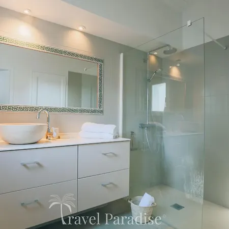 Eden Les Portes-en-Re