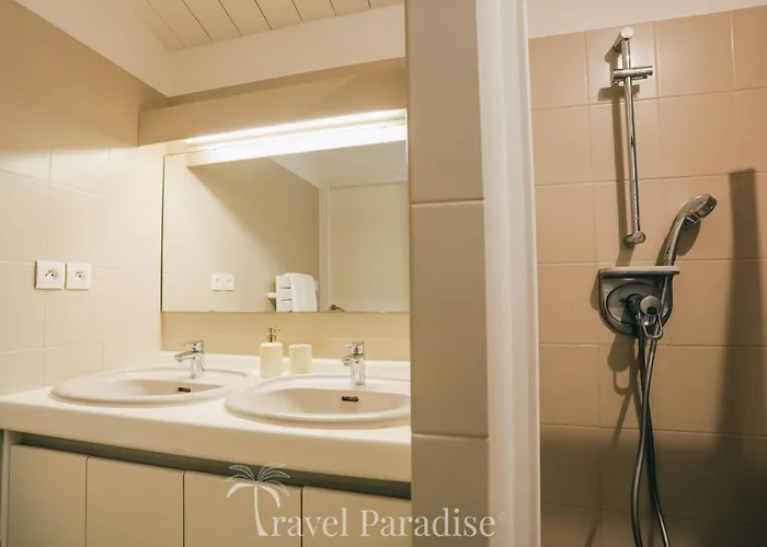 Eden Les Portes-en-Re